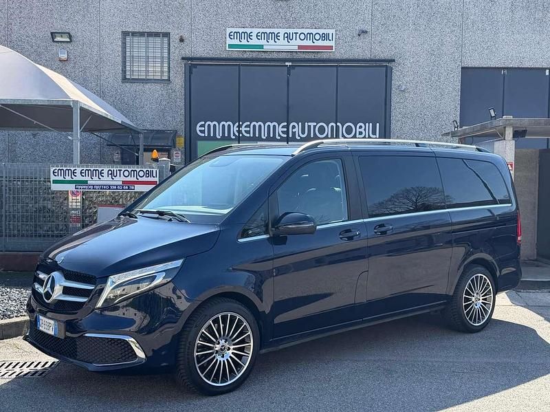 Usata Mercedes V250 Business 190 CV (139 kW) 2020 Blu cavansite metallizzato Monovolume