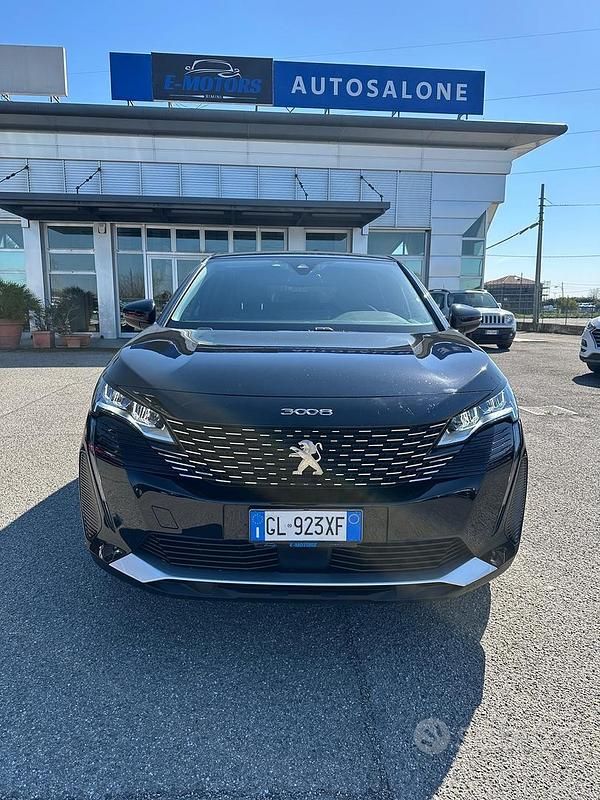 Usata Peugeot 3008 Allure 131 CV (96 kW) 2022 Nero SUV