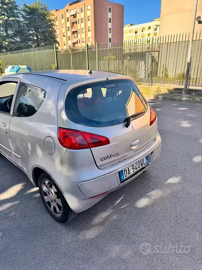 Usata Mitsubishi Colt 95 CV (69 kW) 2006 Grigio Berlina