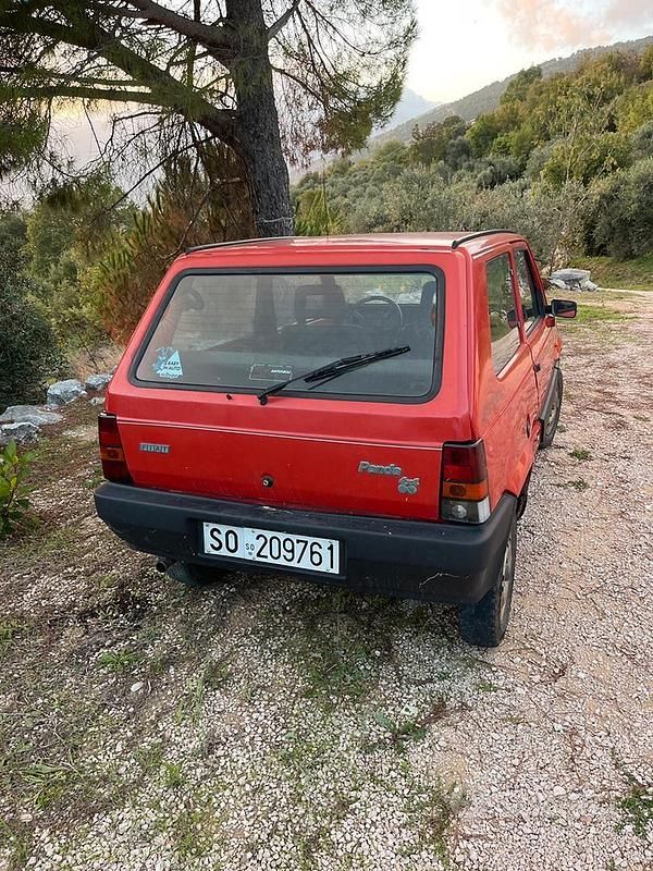 Usata Fiat Panda 4x4 50 CV (36 kW) 1991 Rosso Utilitaria
