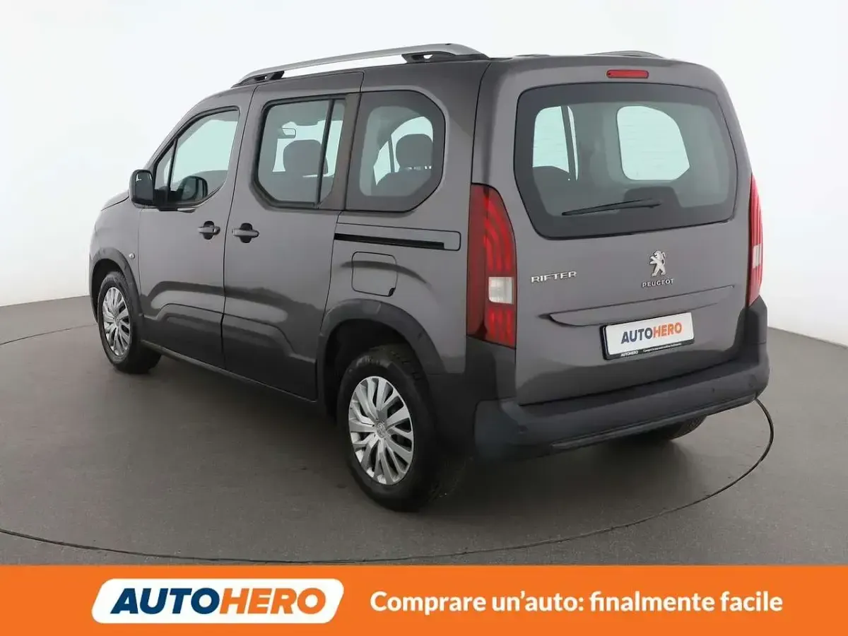 Usata Peugeot Rifter Active 102 CV (75 kW) 2019 Grigio Monovolume