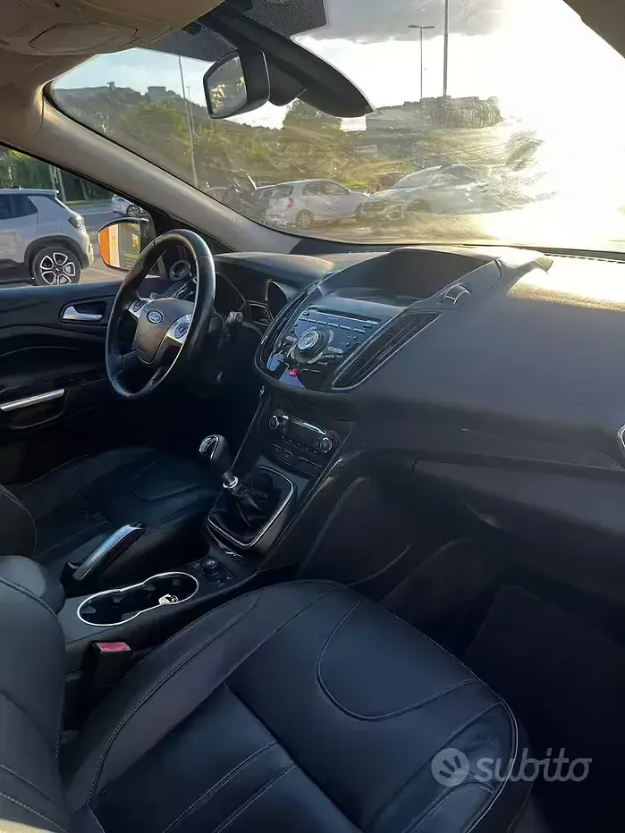 Usata Ford Kuga Titanium 140 CV (102 kW) 2013 Grigio SUV