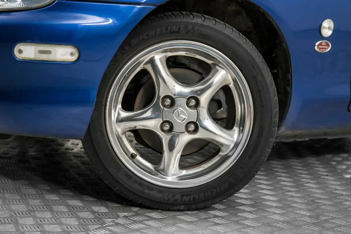 Usata Mazda MX5 141 CV (103 kW) 1999 Blu Cabrio