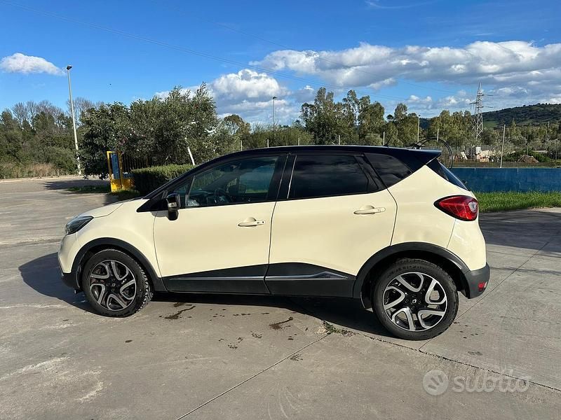 Usata Renault Captur 90 CV (66 kW) 2016 SUV
