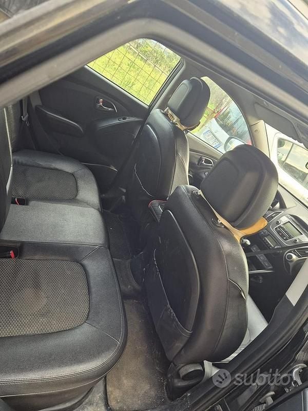 Używany Hyundai ix35 115 KM (84 kW) 2013 Czarny SUV