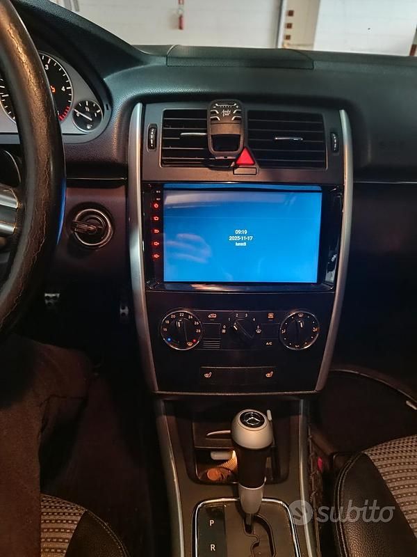 Usata Mercedes B200 2008 Grigio Monovolume