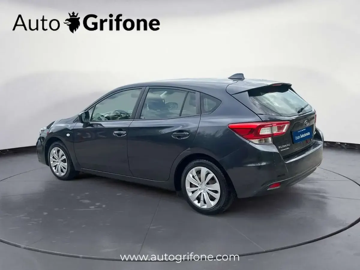 Usata Subaru Impreza Style 114 CV (83 kW) 2018 Nero Berlina