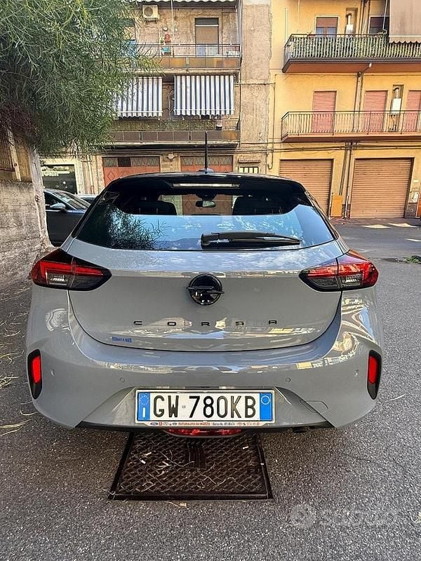 Usata Opel Corsa 75 CV (55 kW) 2024 Grigio Berlina