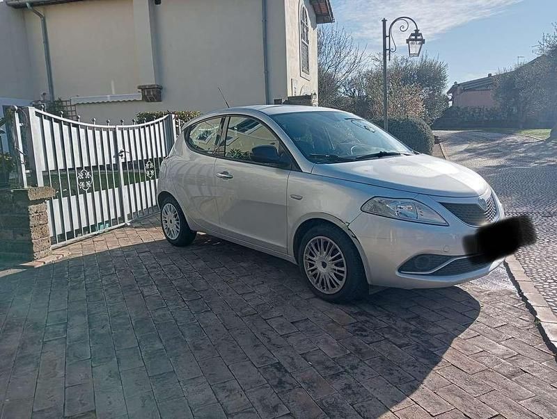 Usata Lancia Ypsilon S 95 CV (69 kW) 2017 Utilitaria