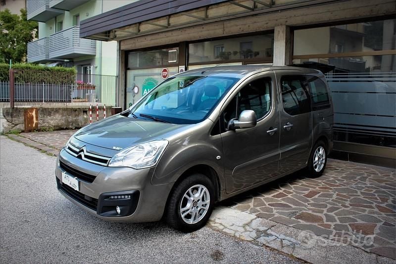 Usata Citroën Berlingo Feel 110 CV (80 kW) 2017 Grigio Monovolume