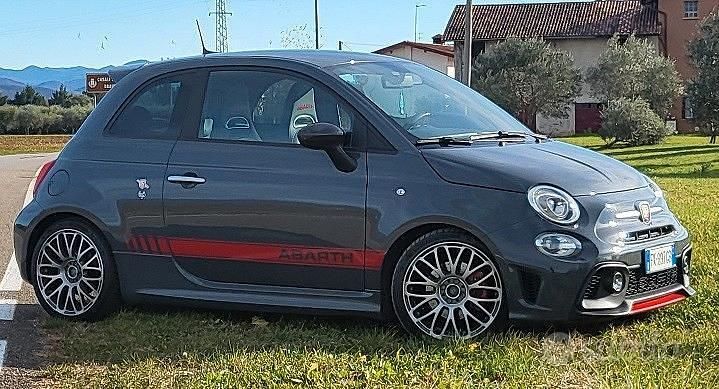 Usata Abarth 695 165 CV (121 kW) 2017 Grigio Utilitaria