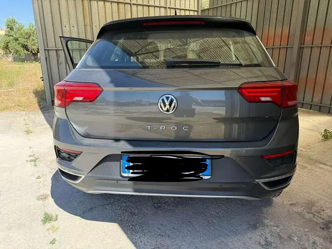 Usata VW T-Roc Style 116 CV (85 kW) 2019 Nero SUV