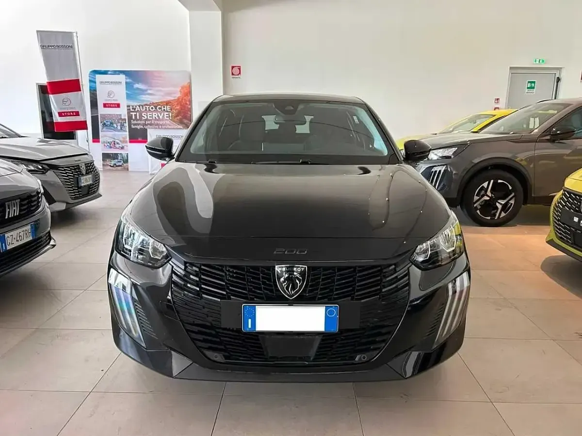 Usata Peugeot 208 Allure 101 CV (74 kW) 2025 Giallo Utilitaria