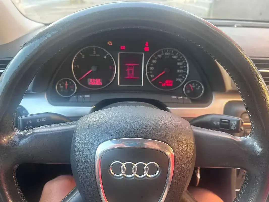 Usata Audi A4 140 CV (102 kW) 2005 Nero Station wagon