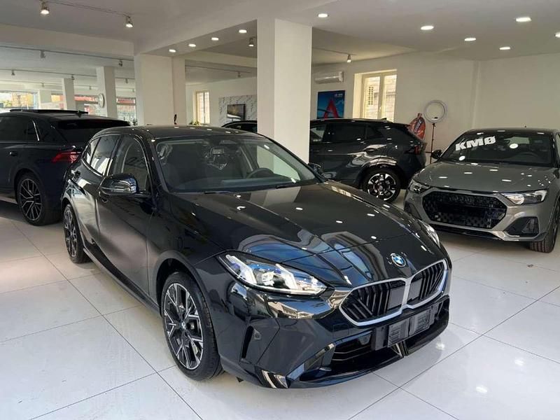 Nuova BMW 116 M Sport 122 CV (89 kW) 2026 Nero metallizzato Utilitaria