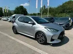 Usata Toyota Yaris Trend 2023 Silver met Utilitaria
