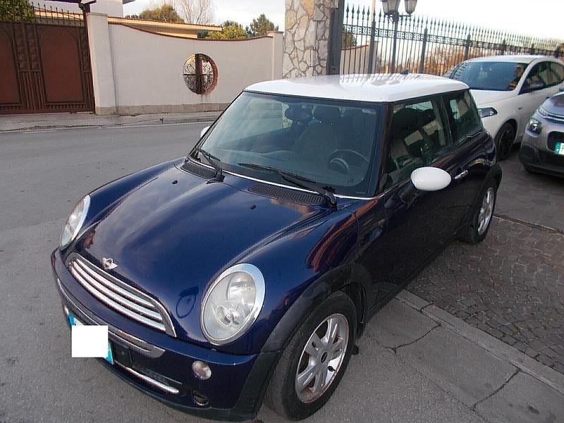 Usata Mini ONE 90 CV (66 kW) 2005 Argento Utilitaria