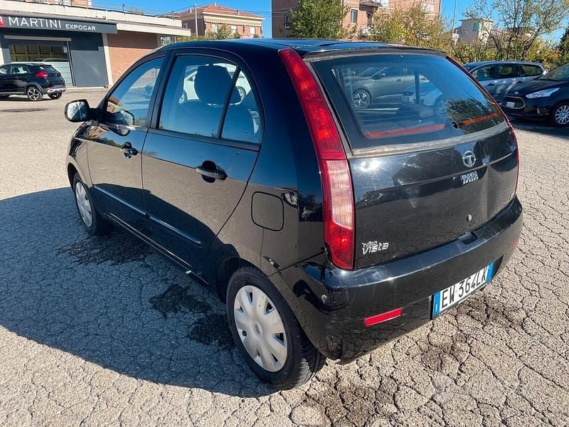 Usata Tata Indica 75 CV (55 kW) 2014 Nero Berlina