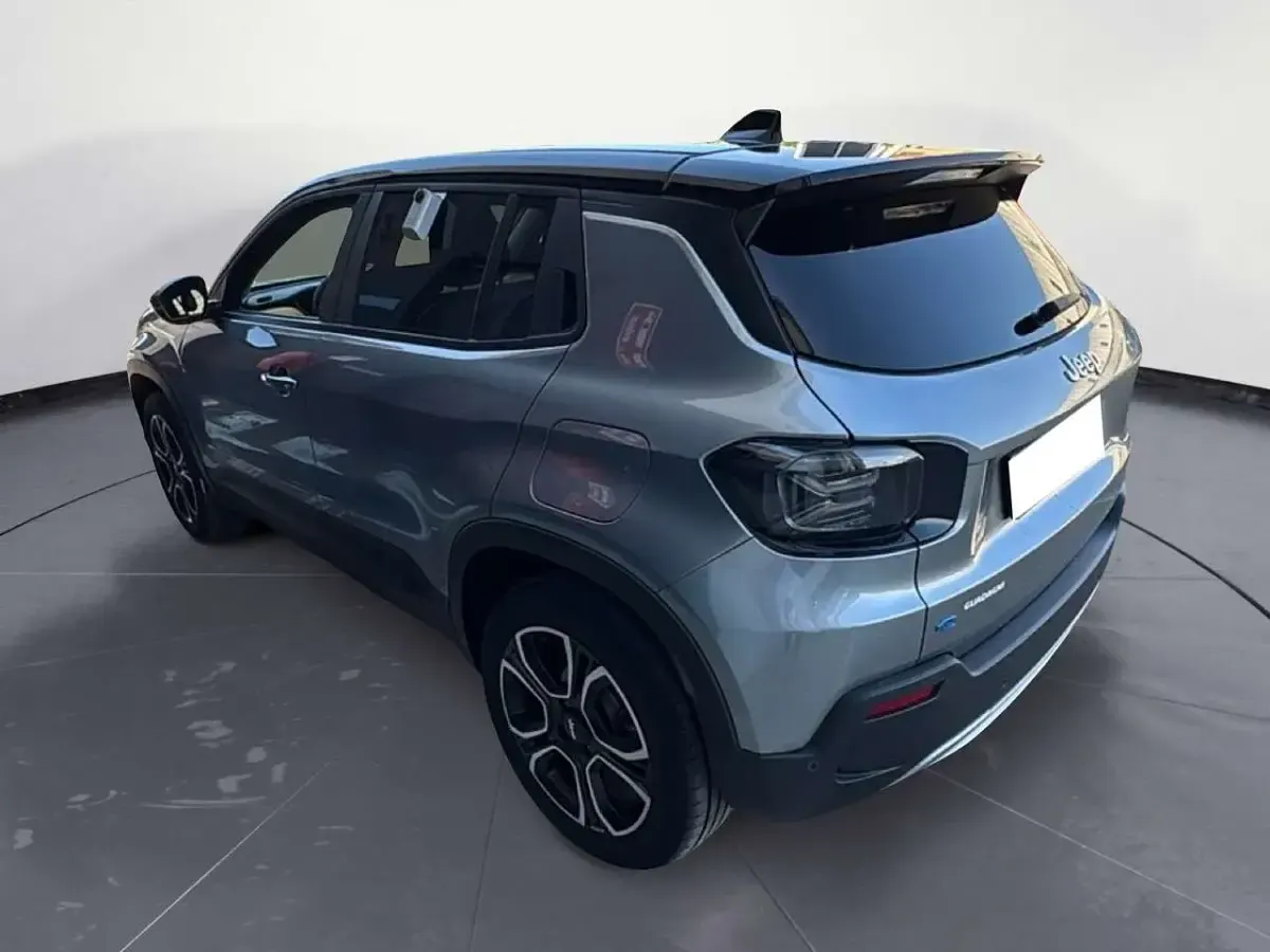 Usata Jeep Avenger EV 61 kW (84 CV) 2023 Grigio SUV