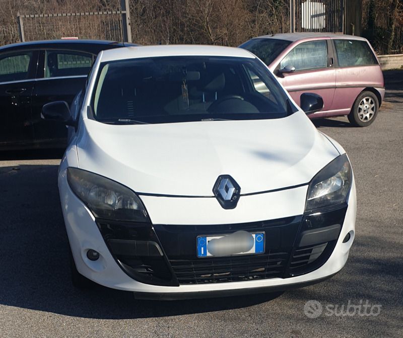 Bianco Usata 2010 Renault Mégane Coupé Coupé | 6500 € (Cara) - Immagine 1/4