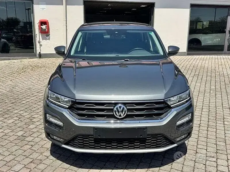 Usata VW T-Roc Style 115 CV (84 kW) 2019 Grigio SUV