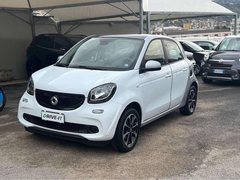 Usata Smart ForFour Passion 71 CV (52 kW) 2015 Argento Utilitaria