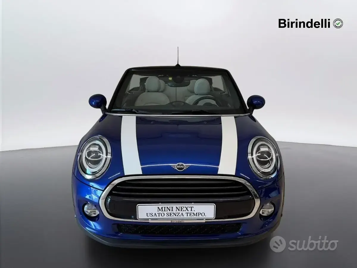 Usata Mini Cooper D Cabriolet Hype 116 CV (85 kW) 2018 Starlight blue met. Cabrio