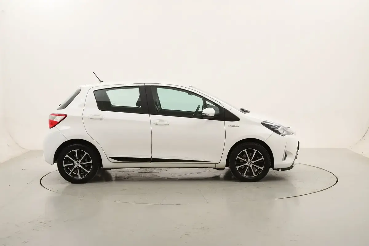 Usata Toyota Yaris Hybrid Active 101 CV (74 kW) 2018 Utilitaria