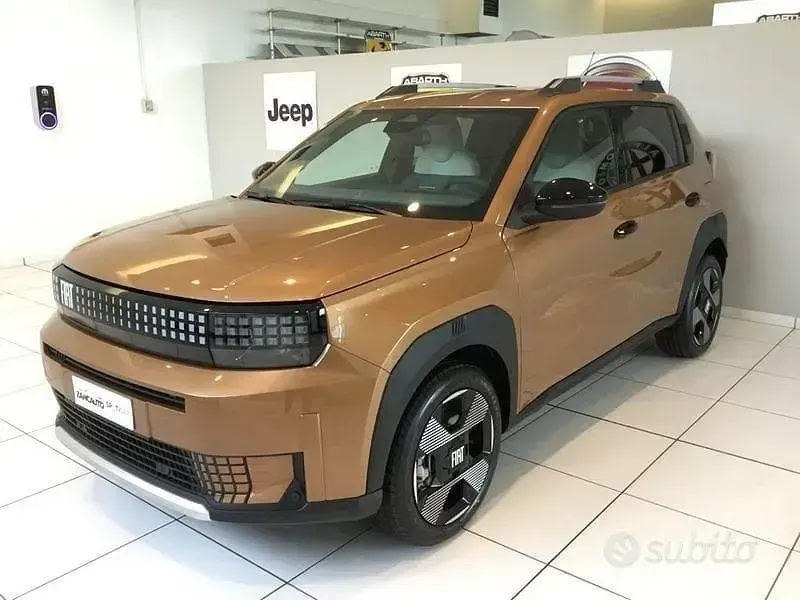 Usata Fiat Grande Panda La Prima 83 kW (113 CV) 2025 Bronzo Utilitaria