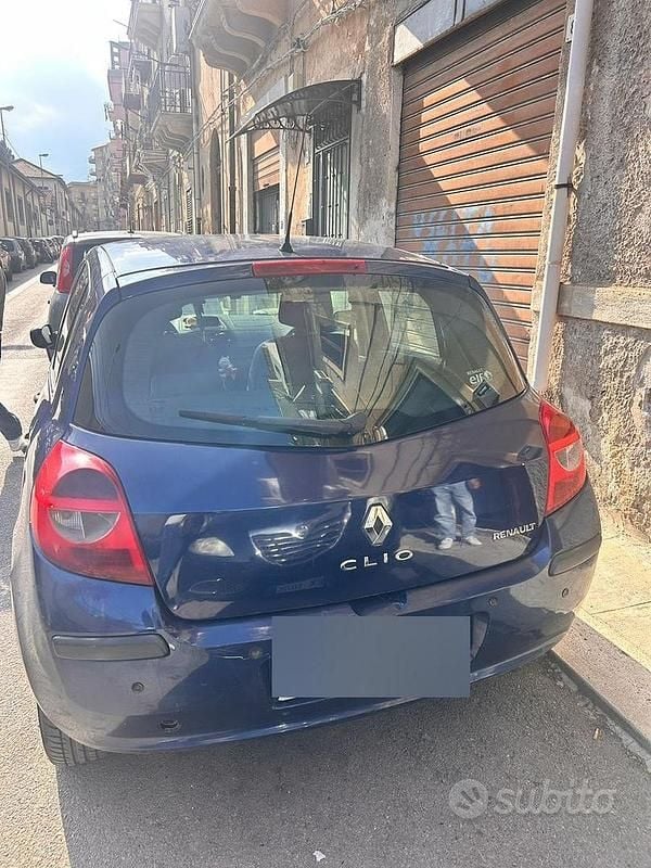 Usata Renault Clio II 2006 Blu Utilitaria