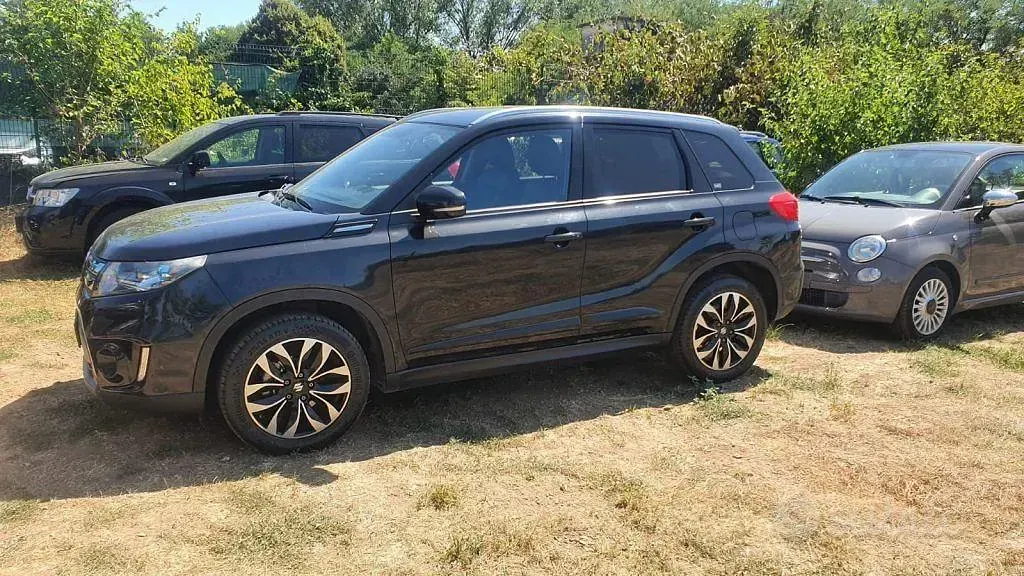 Usata Suzuki Vitara 120 CV (88 kW) 2015 Nero cinema metallizzato SUV