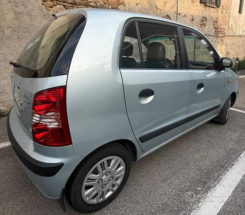 Usata Hyundai Atos Active 63 CV (46 kW) 2005 Blu Utilitaria