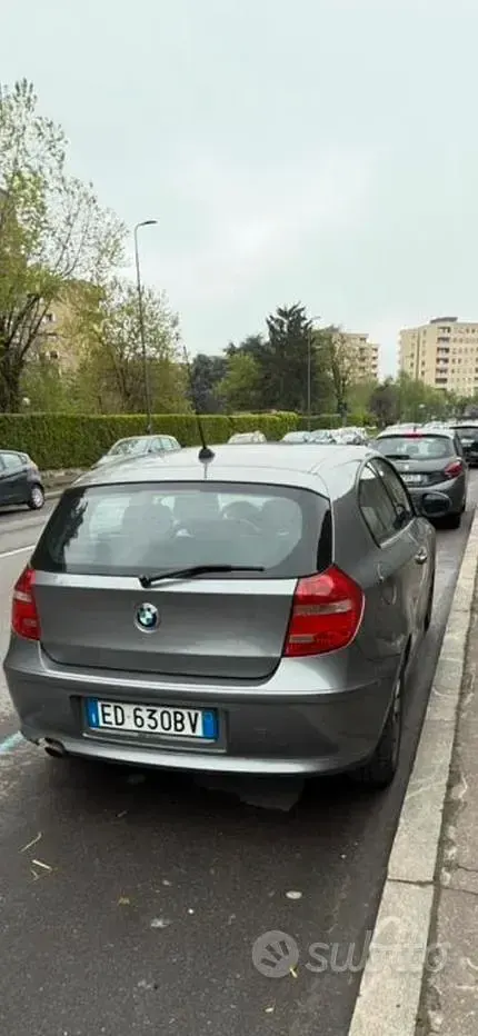 Usata BMW 116 122 CV (89 kW) 2010 Grigio Utilitaria