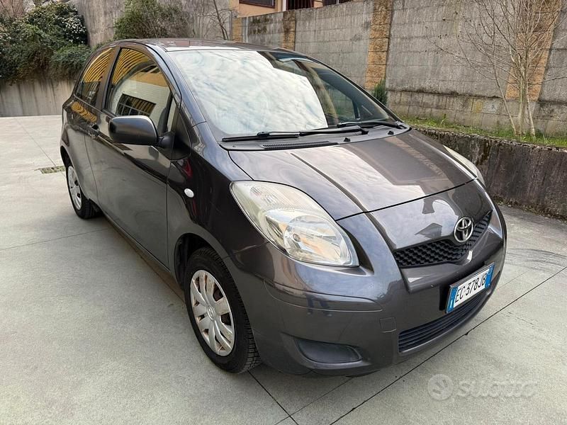 Usata Toyota Yaris Sol 69 CV (50 kW) 2010 Other Utilitaria