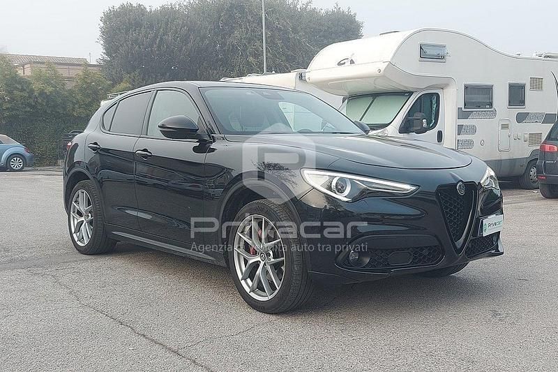 Usata Alfa Romeo Stelvio Executive 190 CV (139 kW) 2019 Nero SUV