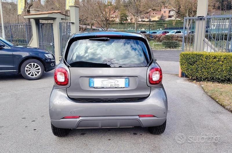 Usata Smart ForTwo Coupé Prime 71 CV (52 kW) 2018 Grigio Coupé