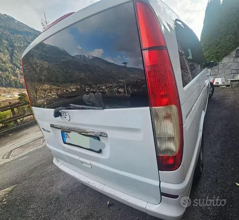Usata Mercedes Viano 2006 Bianco Monovolume
