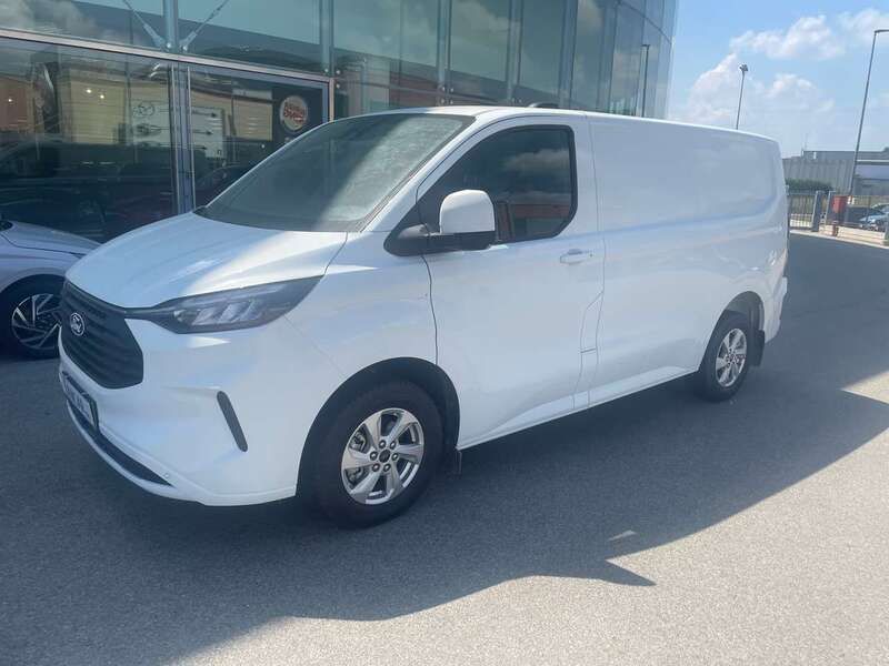 Usata Ford Transit Custom Titanium 136 CV (100 kW) 2024 Bianco frozen Furgone