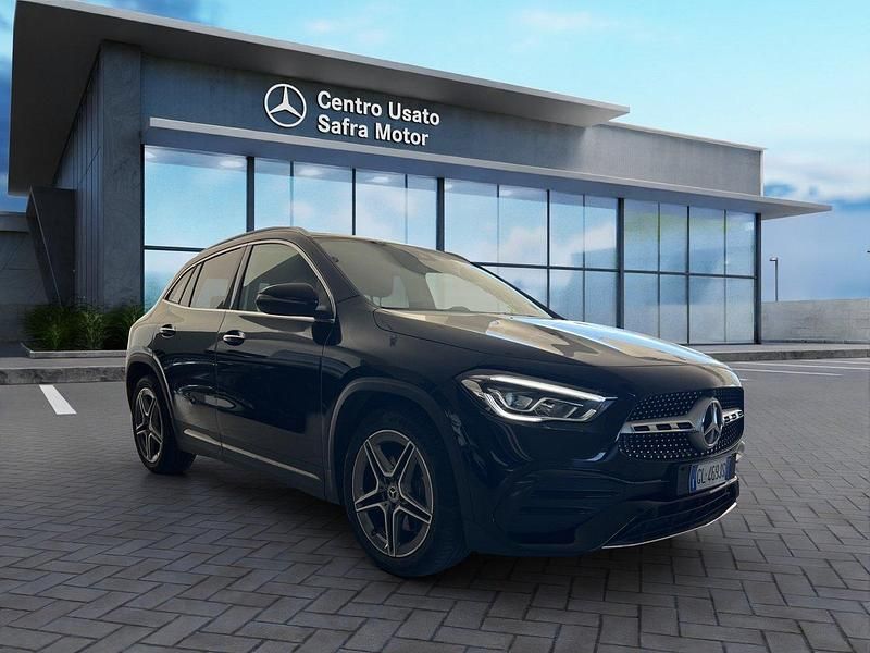 Usata Mercedes GLA200 Premium 150 CV (110 kW) 2022 Nero notte ; SUV