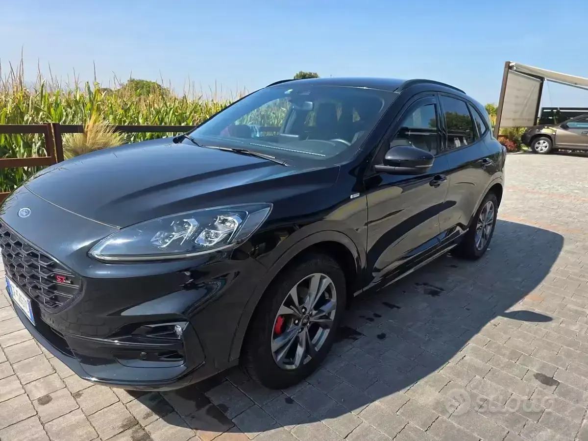 Usata Ford Kuga ST-Line X 120 CV (88 kW) 2021 Nero SUV