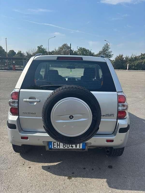 Usata Suzuki Grand Vitara 106 CV (77 kW) 2011 SUV