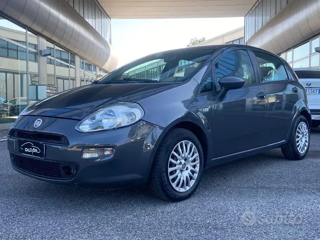 Usata Fiat Punto Street 69 CV (50 kW) 2015 Grigio Utilitaria