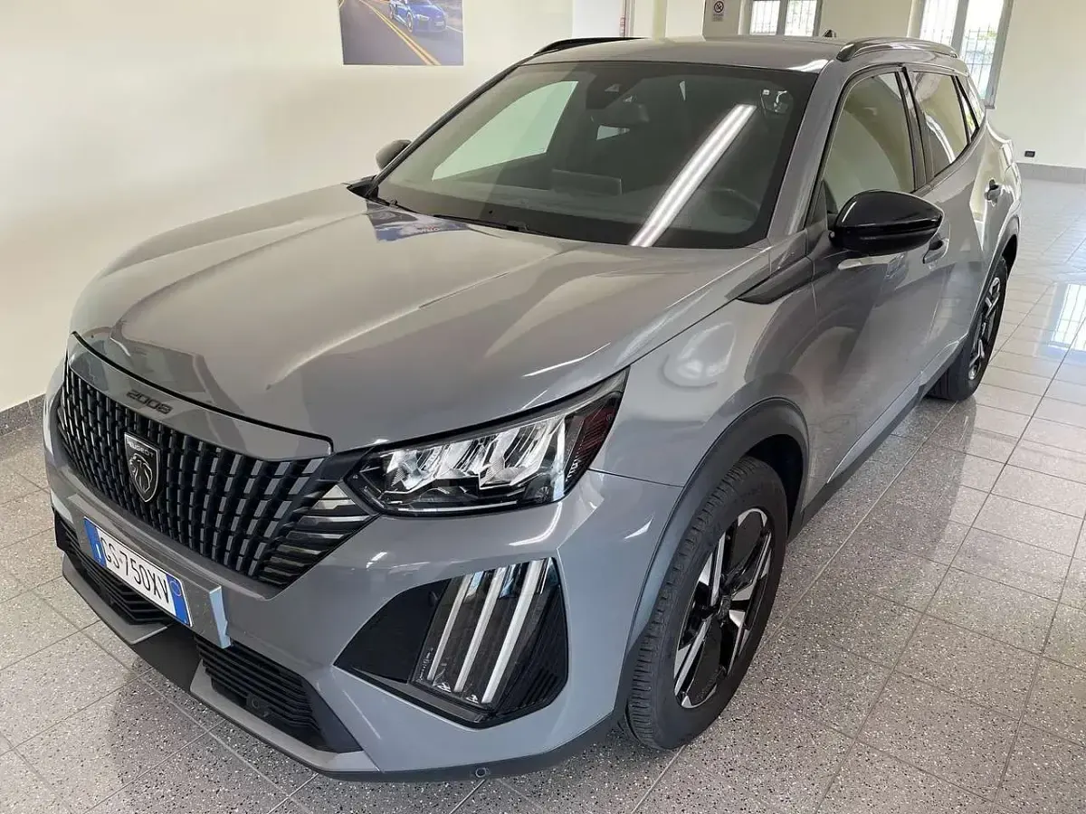 Brugt Peugeot 2008 Allure 131 HK (96 kW) 2024 Grå SUV