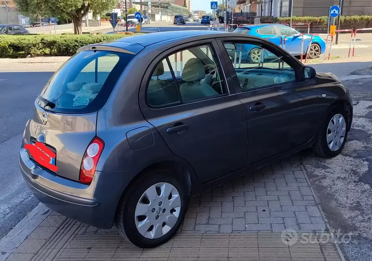Usata Nissan Micra 80 CV (58 kW) 2006 Grigio Utilitaria