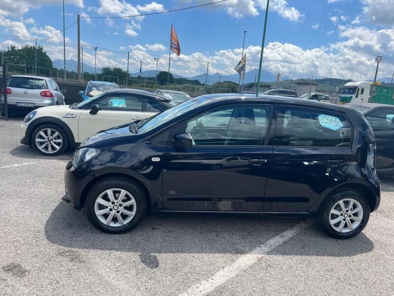 Usado Seat Mii Chic 68 CV (50 kW) 2016 Negro Utilitario