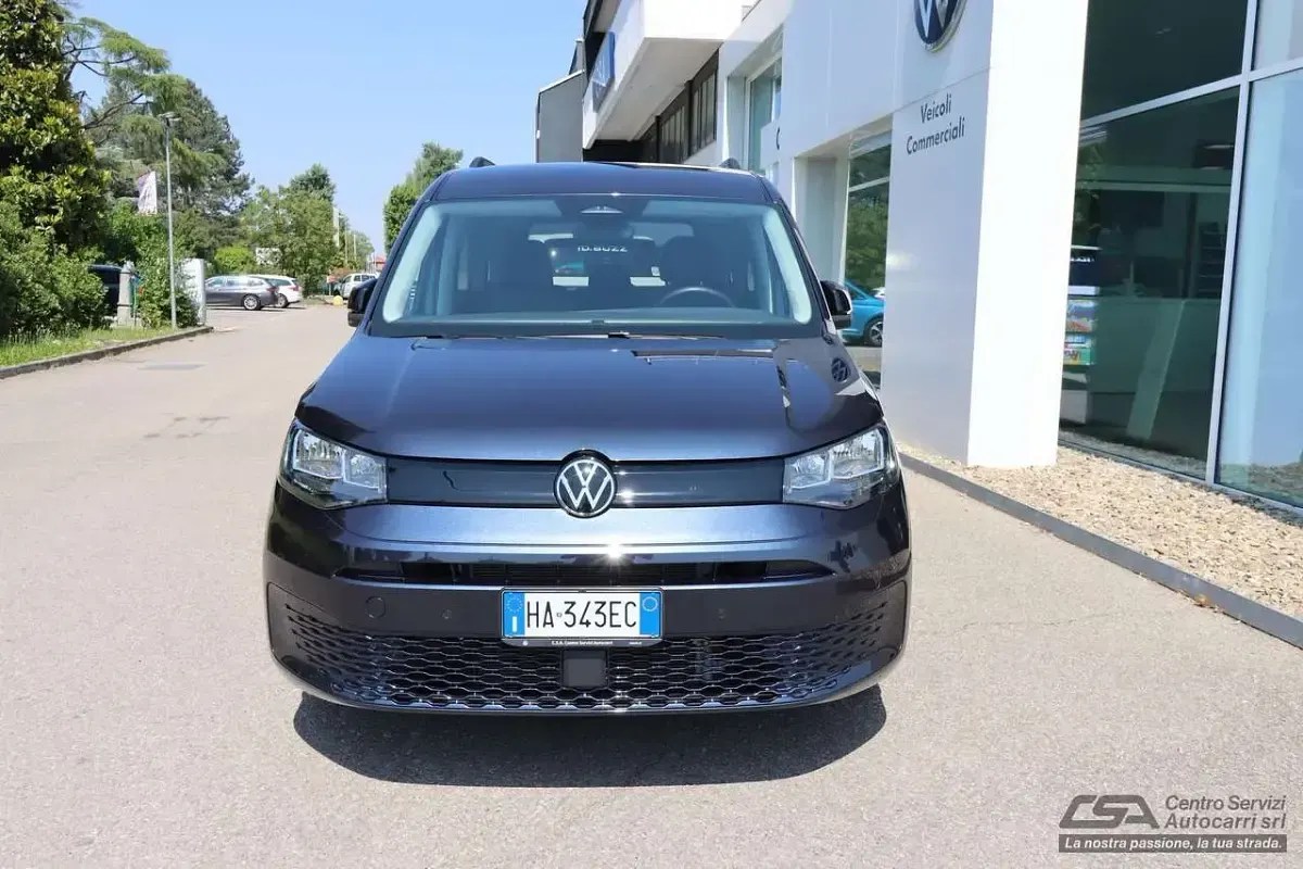 Usata VW Caddy 150 CV (110 kW) 2025 Blu/azzurro Monovolume