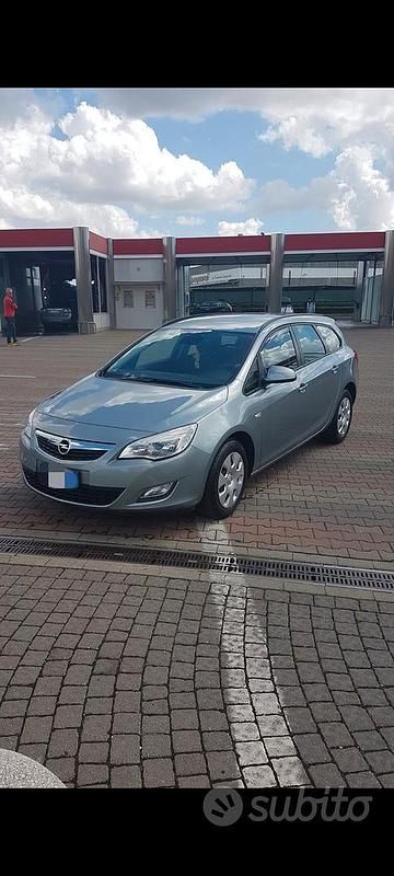 Occasion Opel Astra 60 ch (44 kW) 2011 Berline