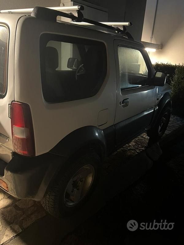 Usata Suzuki Jimny 80 CV (58 kW) 2002 Bianco SUV