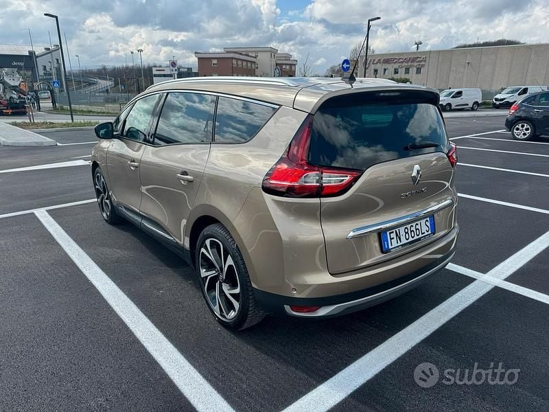 Usata Renault Scénic IV Bose Edition 110 CV (80 kW) 2018 Grigio Monovolume