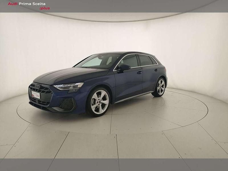 Blu navarra metallizzato Usata 2024 Audi A3 S-Line Tre volumi | 33.900 € (Buon prezzo) - Immagine 1/4